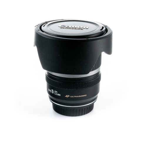 CANON EF-S 10-22mm...