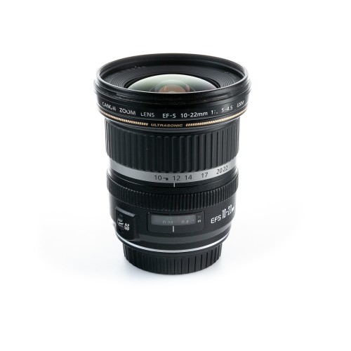 CANON EF-S 10-22mm...