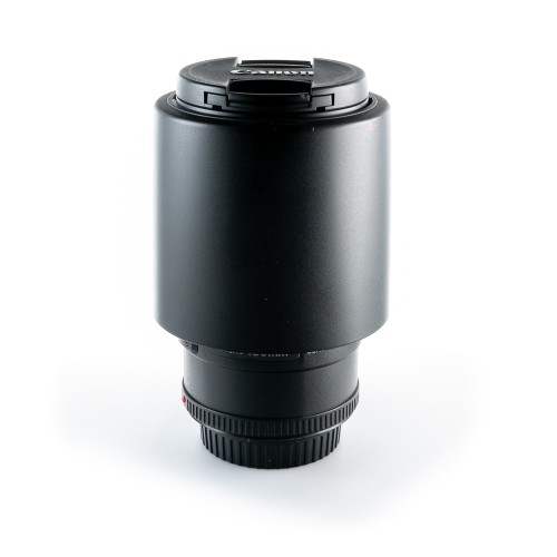 CANON EF 100mm f/2.8 L...