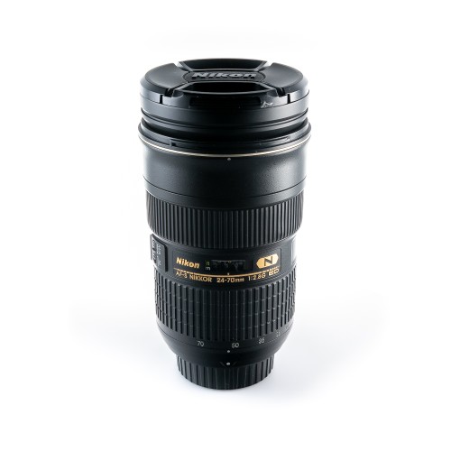 NIKON AF-S 24-70mm f/2.8 G...