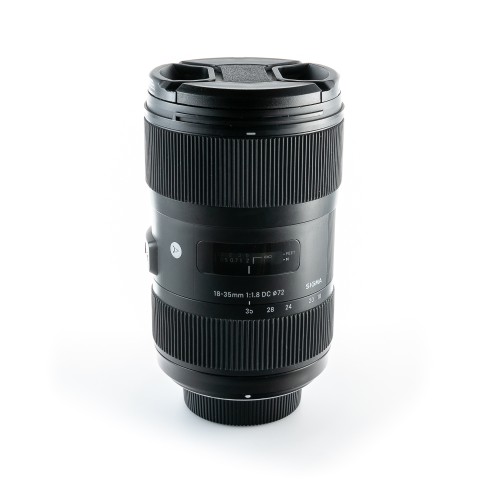 SIGMA 18-35mm f/1.8 DC (N)...