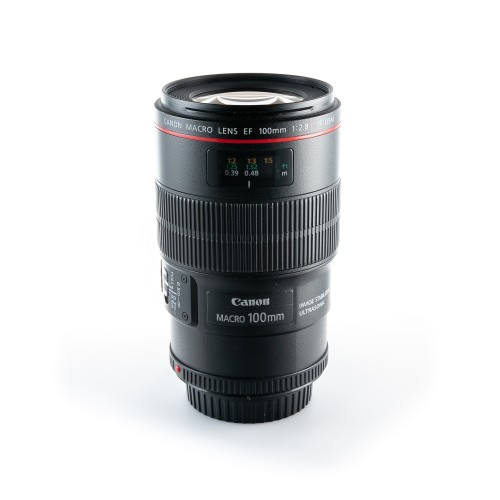 CANON EF 100mm f/2.8 L...