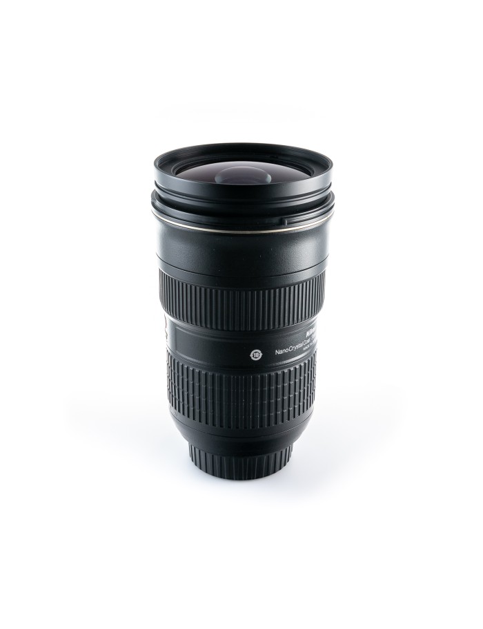 NIKON AF-S 24-70mm f/2.8 G...